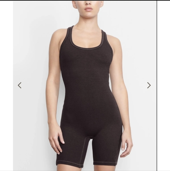 Skims Outdoor Mid Thigh Bodysuit - Picture 1 of 6